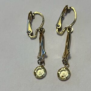 💛 Vintage Gold Clip-On Dangle Earrings w/ Yellow-Green Glass Stones Mid Century